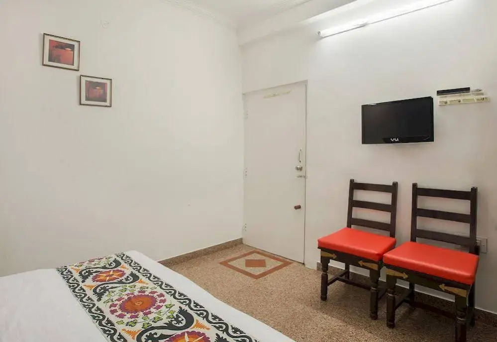OYO Rooms Raja Park