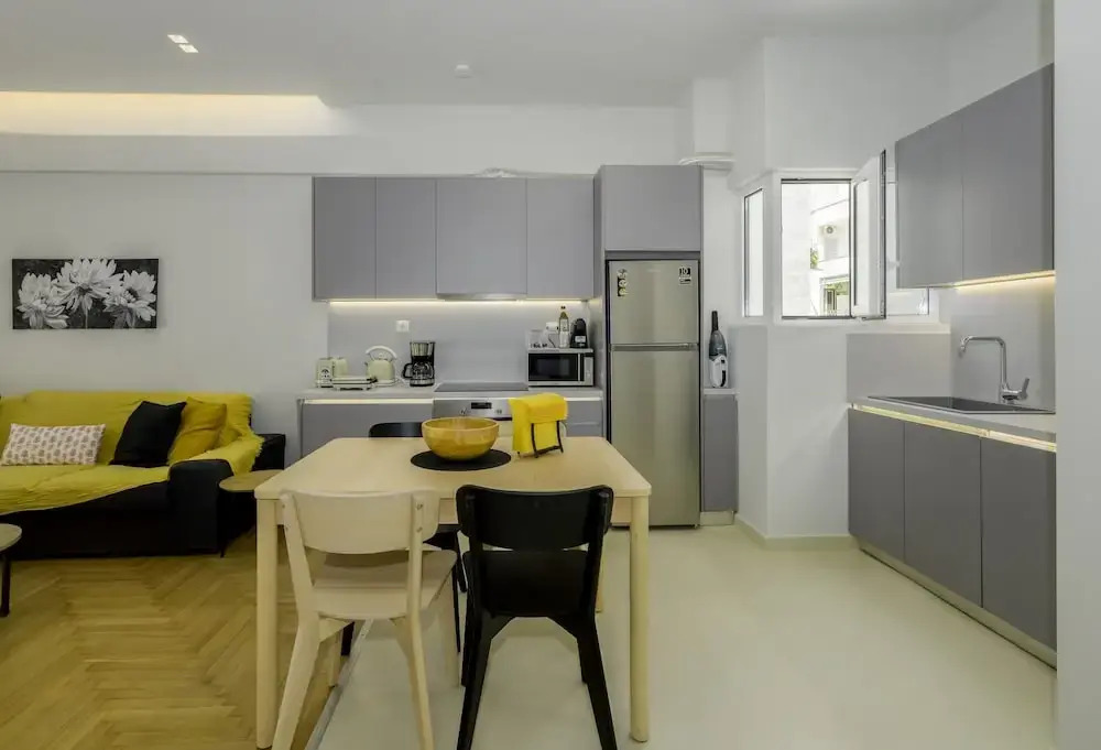 Lush 2bed apt. at the Acropolis