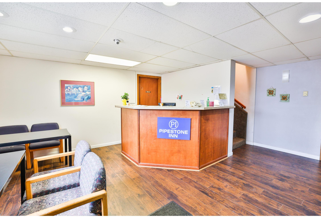 OYO Hotel Pipestone MN, Canterbury Park