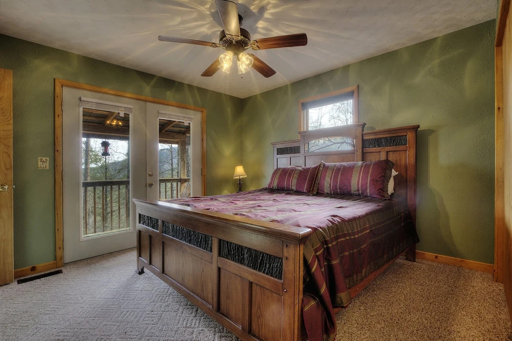 A Finders Keepers #335 by Aunt Bug'S Cabin Rentals
