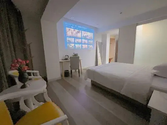 Sunshine Chain Hotel