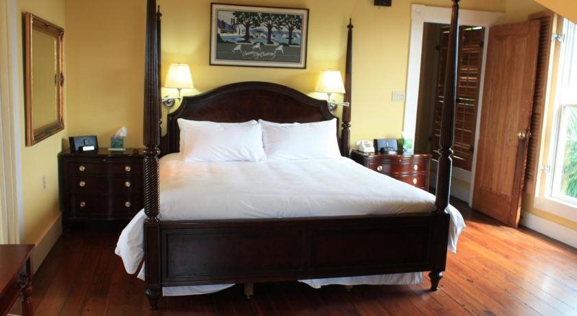 The Green House Inn
