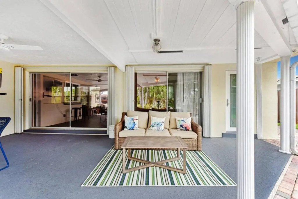 Private pool and canal home with Office space