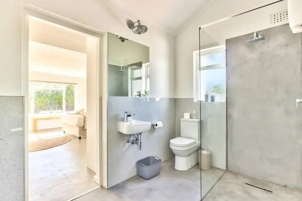 Family Home, WiFi, Patio, Secure Parking