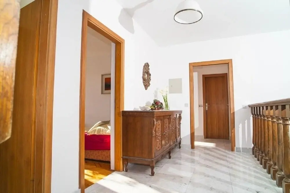 House Villa Oaza