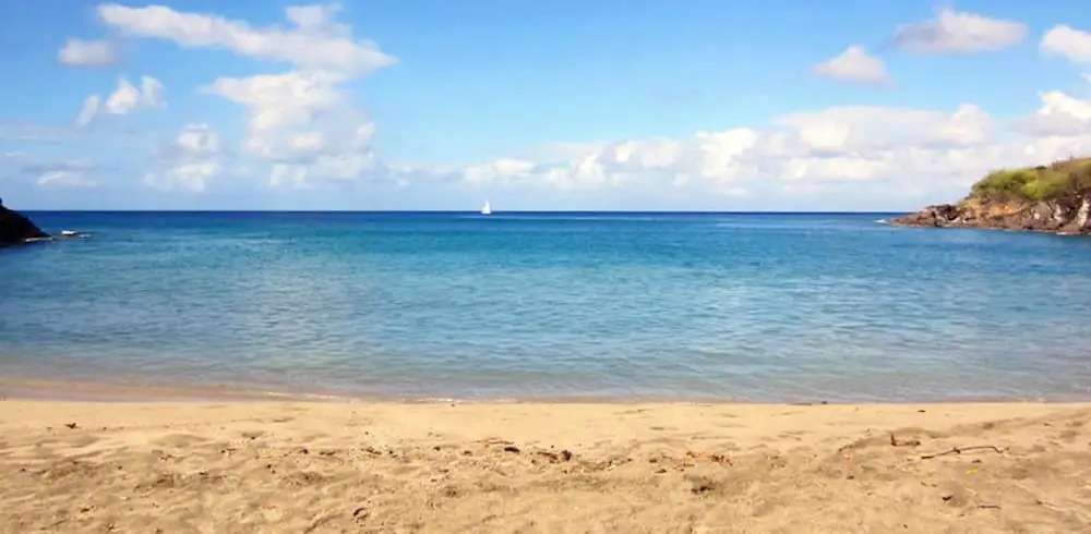 Apartment With one Bedroom in Deshaies, With Wonderful sea View, Furnished Garden and Wifi - 800 m From the Beach