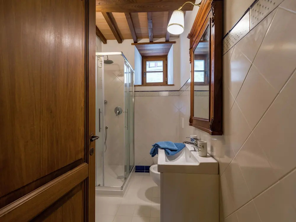 Villa in Cortona with Pool and Val di Chiana View