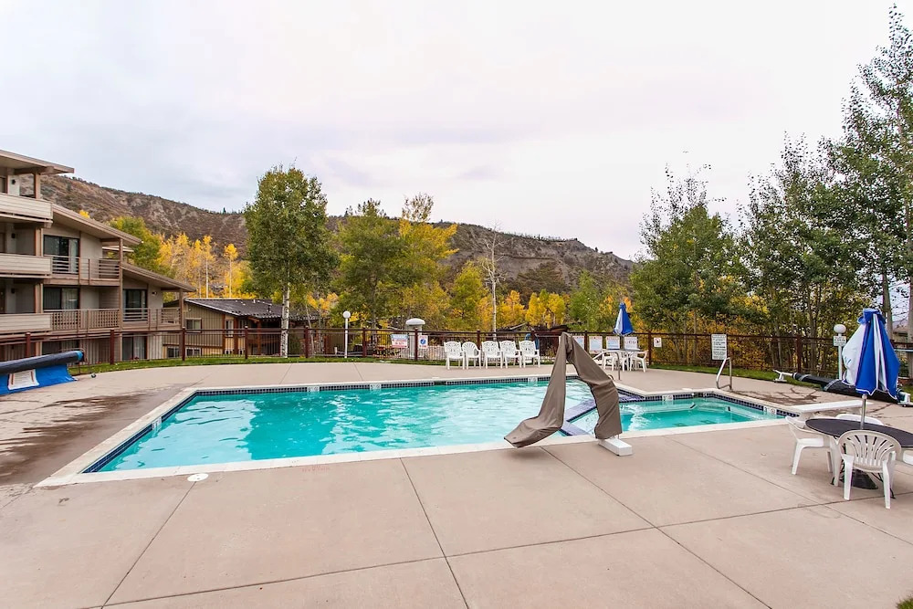 Willows Condos by Snowmass Vacations