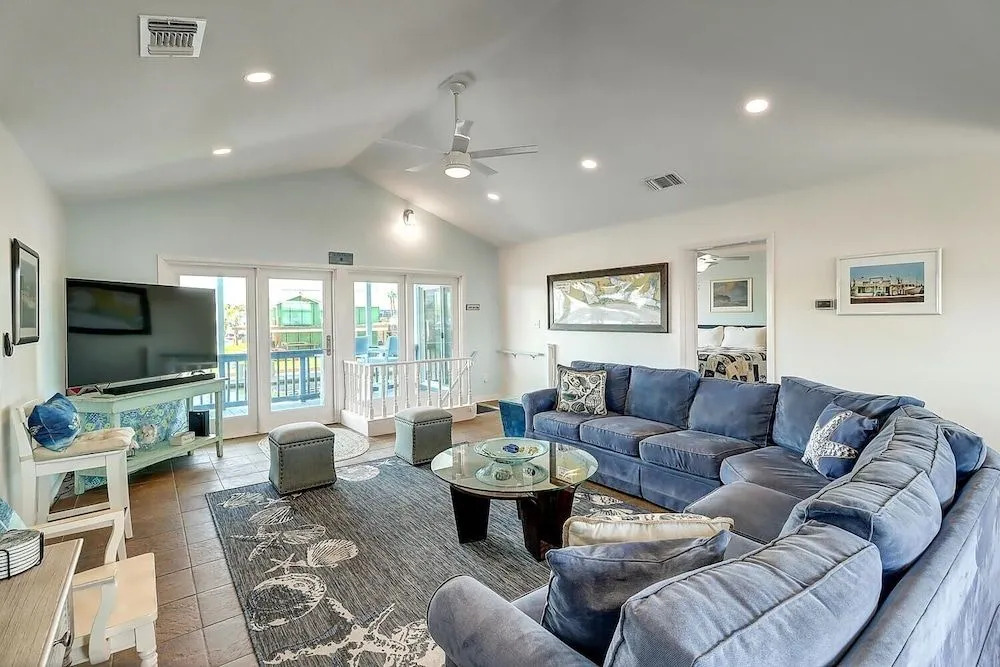Estes Oasis 4 Bedroom Home by RedAwning