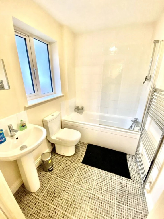 Impeccable 1-bed Apartment in Town Centre Luton