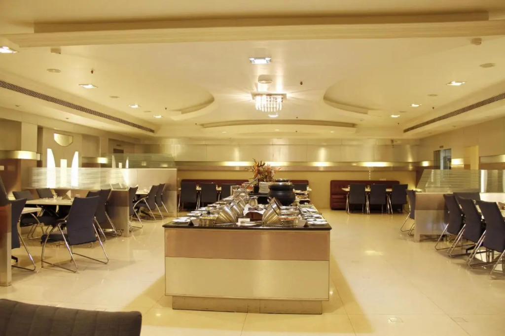 Hotel DSF Grand Plaza