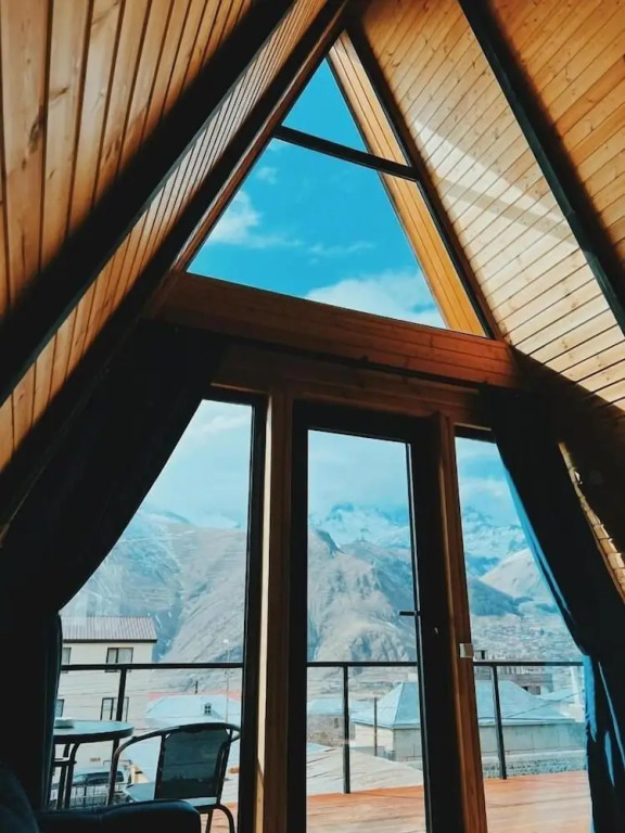 Котедж PYRAMID KAZBEGI