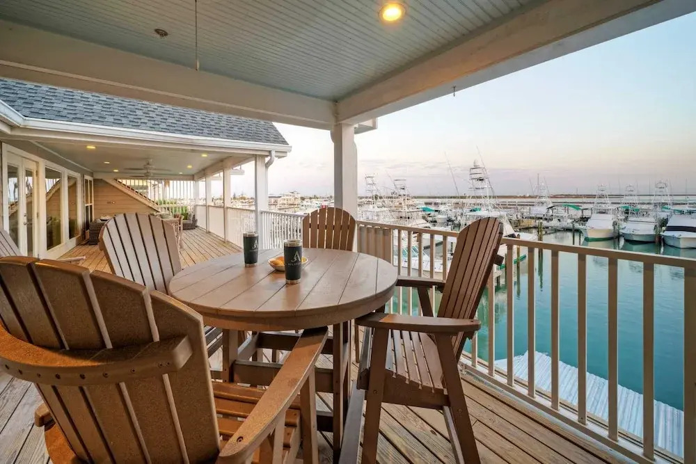 Trout Street Buyout 3 Port A Marina-front Homes Water Views + Pet-friendly Options 16 Guests