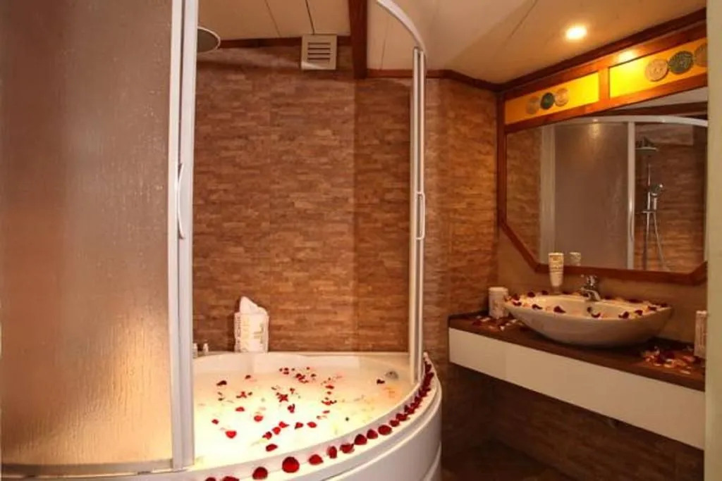 Nega Bonger Hotel