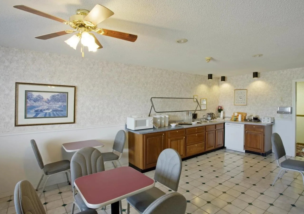 Americas Best Value Inn-Holts Summit Jefferson City