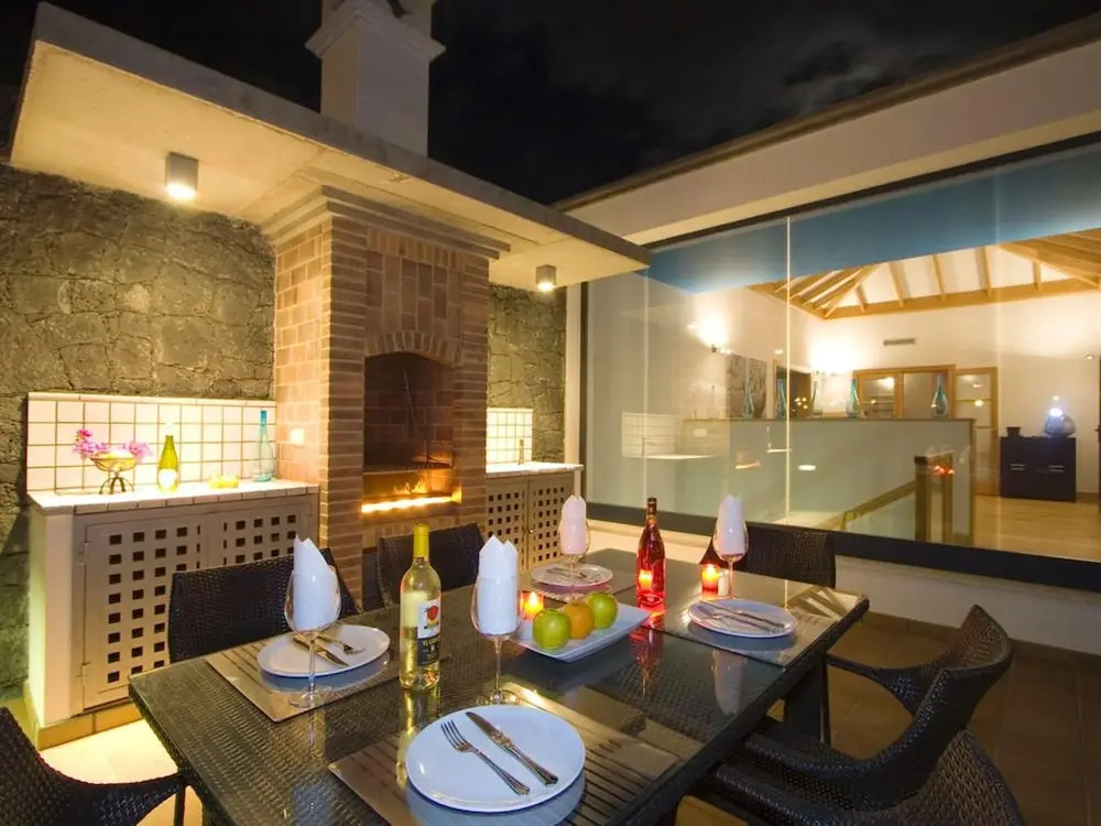 Charming Villa in Playa Blanca with Private Pool