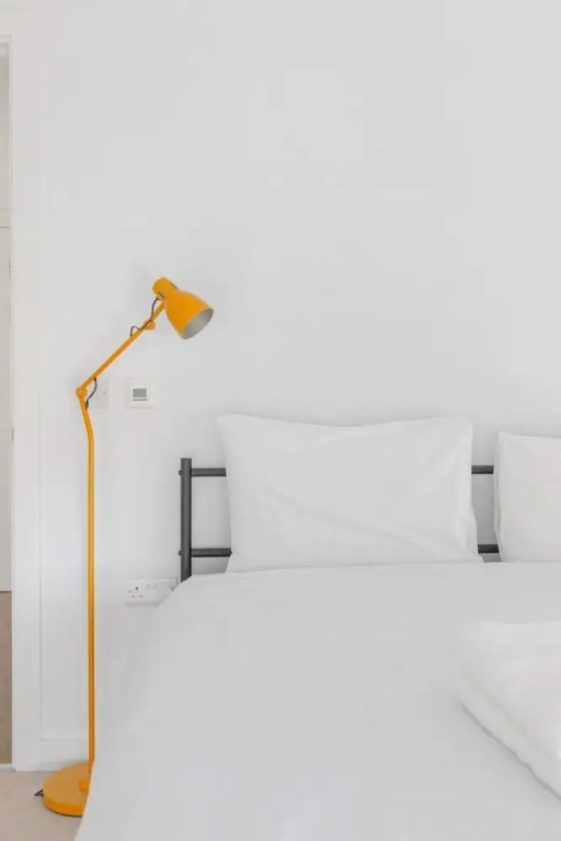 Stylish 2BD Oasis W/balcony South East London!