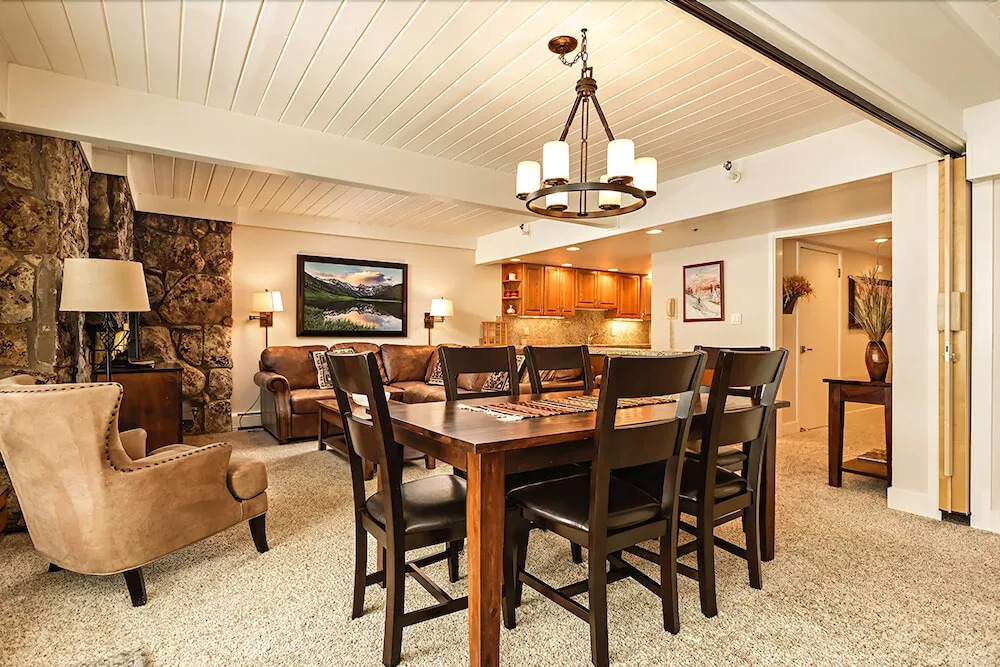Stonebridge Condominiums