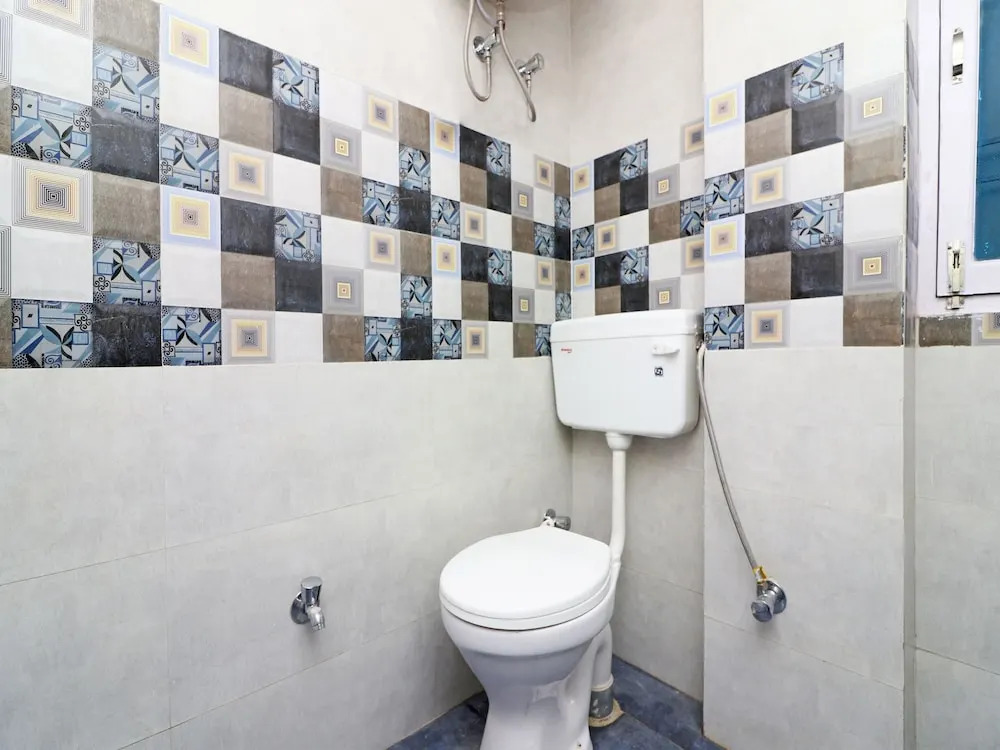 OYO 13520 Home 2BHK Vikas Nagar