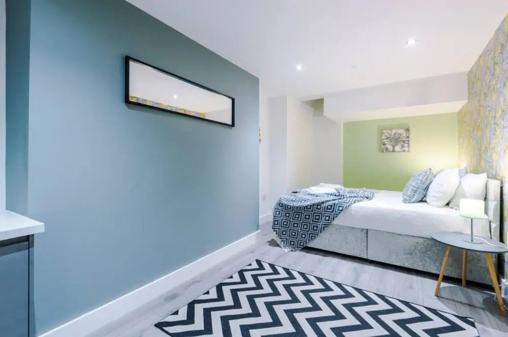 Old Trafford Two-bedroom Stay by Belvilla