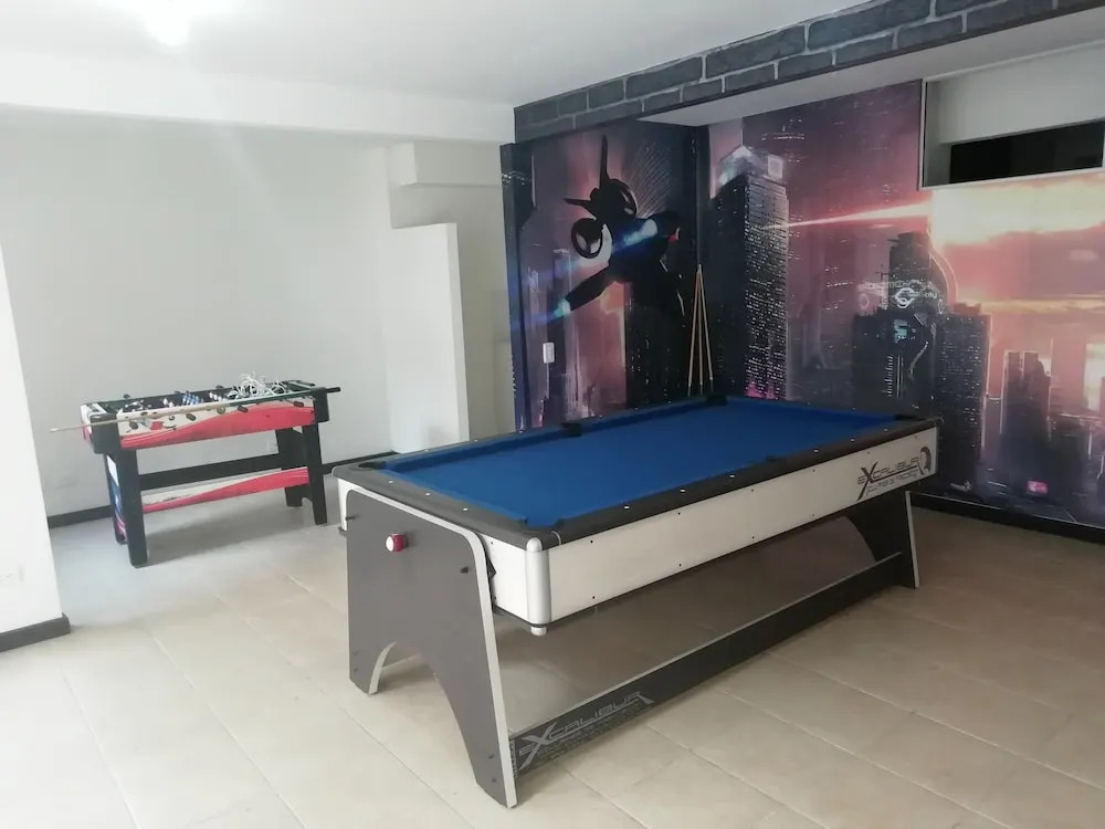 Spacious Apartment In The North Cali