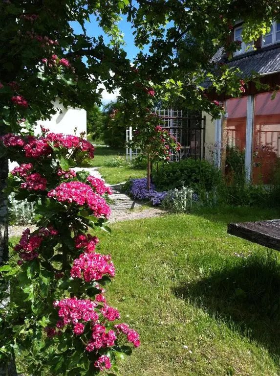 Eternellgården, Boende med självhushåll, nära Stenshuvuds Nationalpark