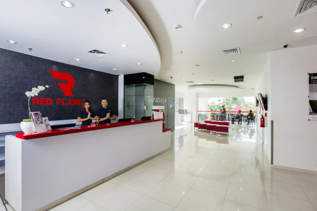 Monoloog Hotel Surabaya