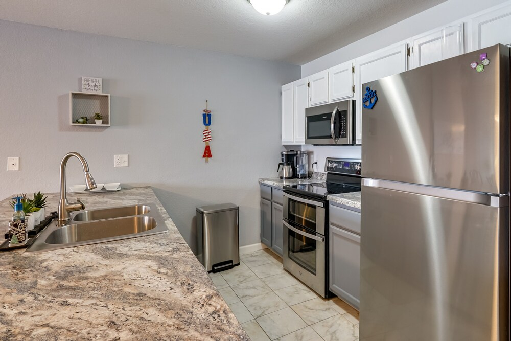 Waterfront Gem w/ Balcony & Views in Osage Beach