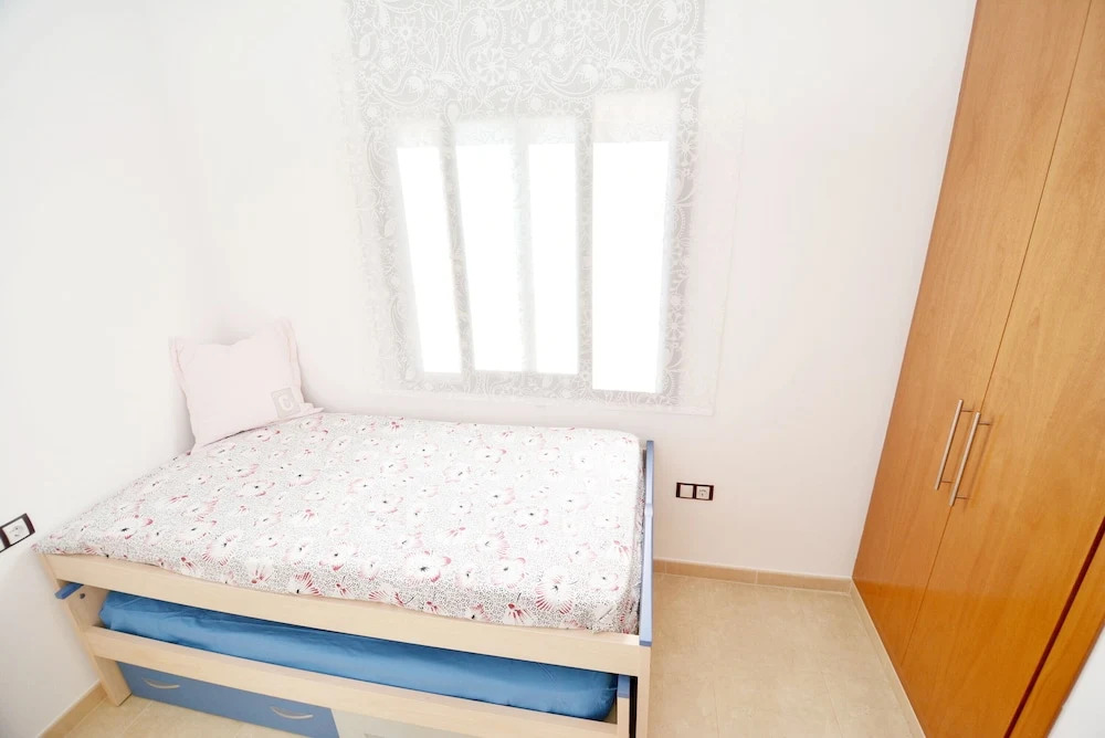 Seafront House With Private Pool and Wif