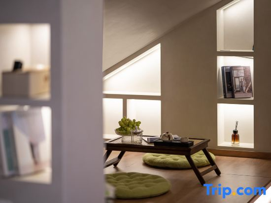 Floral Hotel·Zunman Impression Hotel (Roushen Baodian Branch)