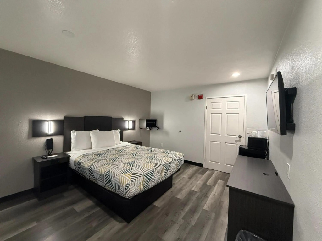 Motel 6-Seattle, WA - South