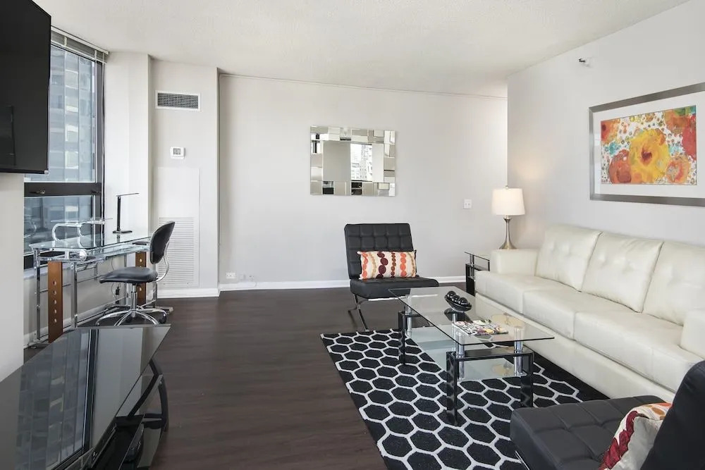 Luxury Suites At North Harbor Tower