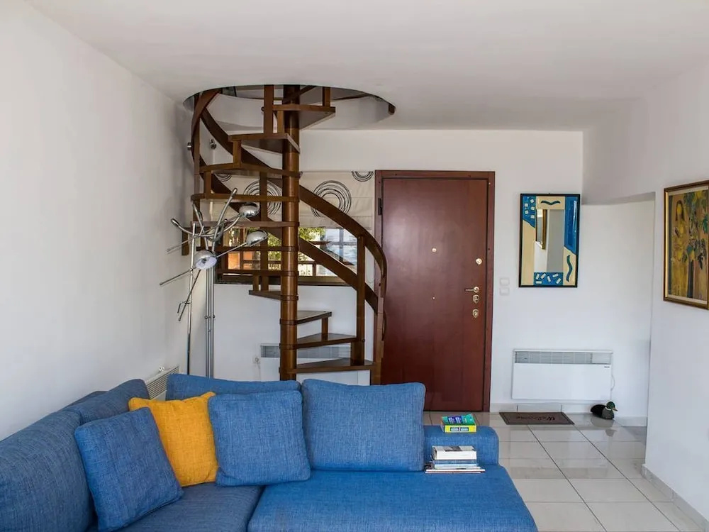 Modern Beach House Near Athens - Four Bedroom House, Sleeps 8