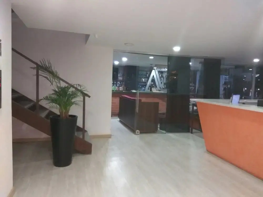 Apartasuites AV
