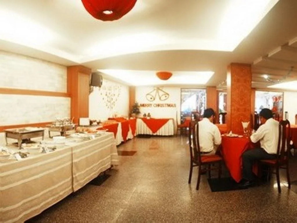 Phuong Dong Hotel