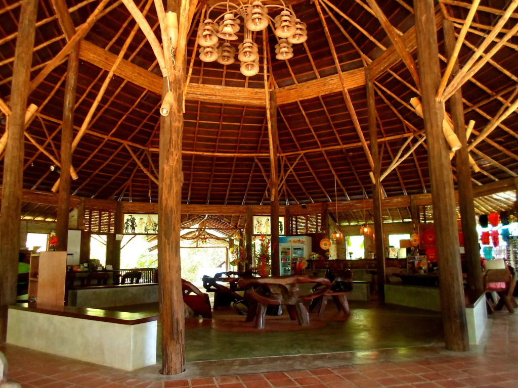 Cliff and River Jungle Resort(The)