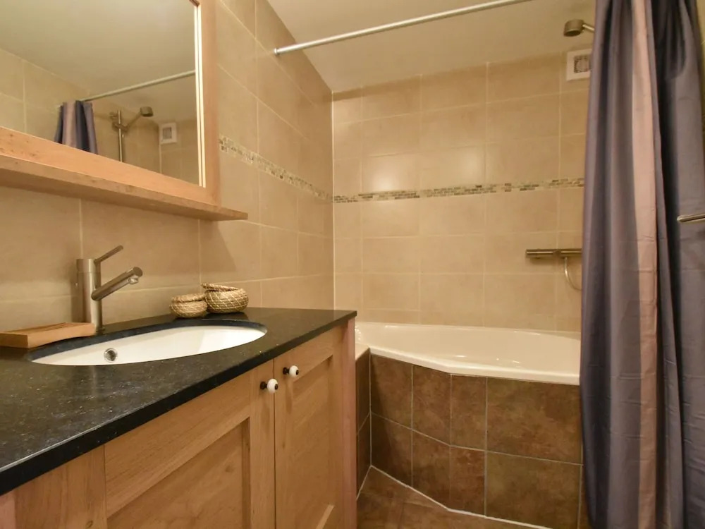 Bungalow for 8 People on the Edge of the Forest Located Between Egmond & Bergen