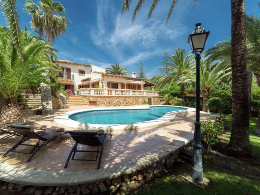 Villa in Son Servera with Beach & Pool