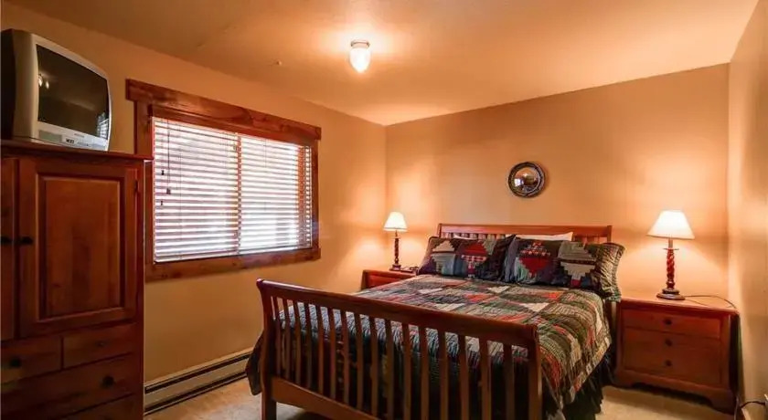 RedAwning Lakeview Holiday home