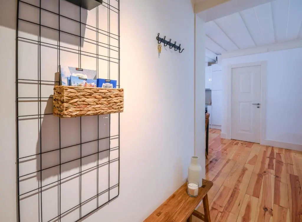 Sunny and Stylish Apartment - 11 min to the center