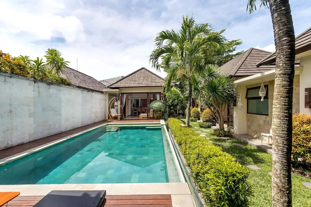 Villa Camilla 2 by Villa Finder
