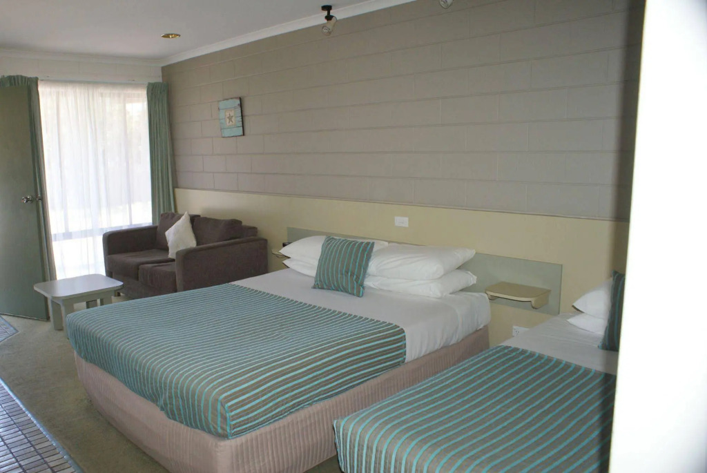 Sandbar Motel