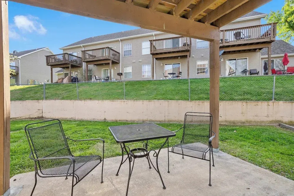 The Nautical Nook Charming Walk-in Condo for 4!