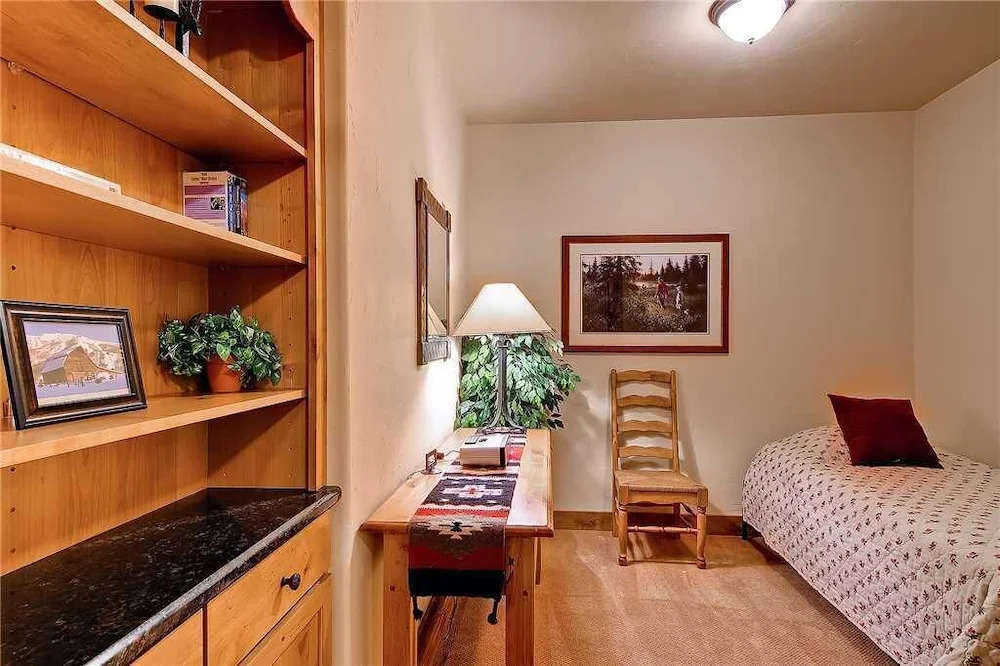 3205 Champagne Lodge, Trappeur's Crossing Apartment 2