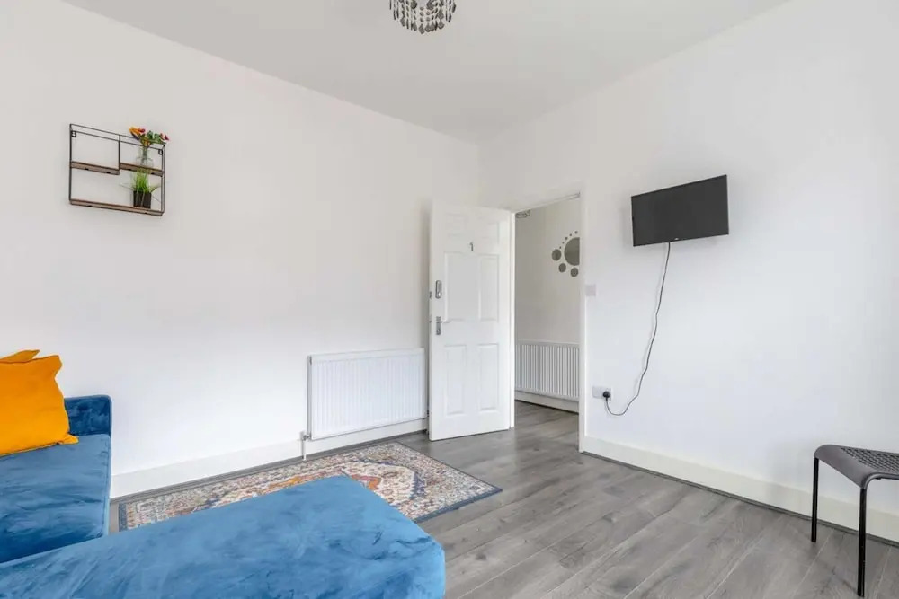 Spacious & Newly Renovated 4BD House East Ham!