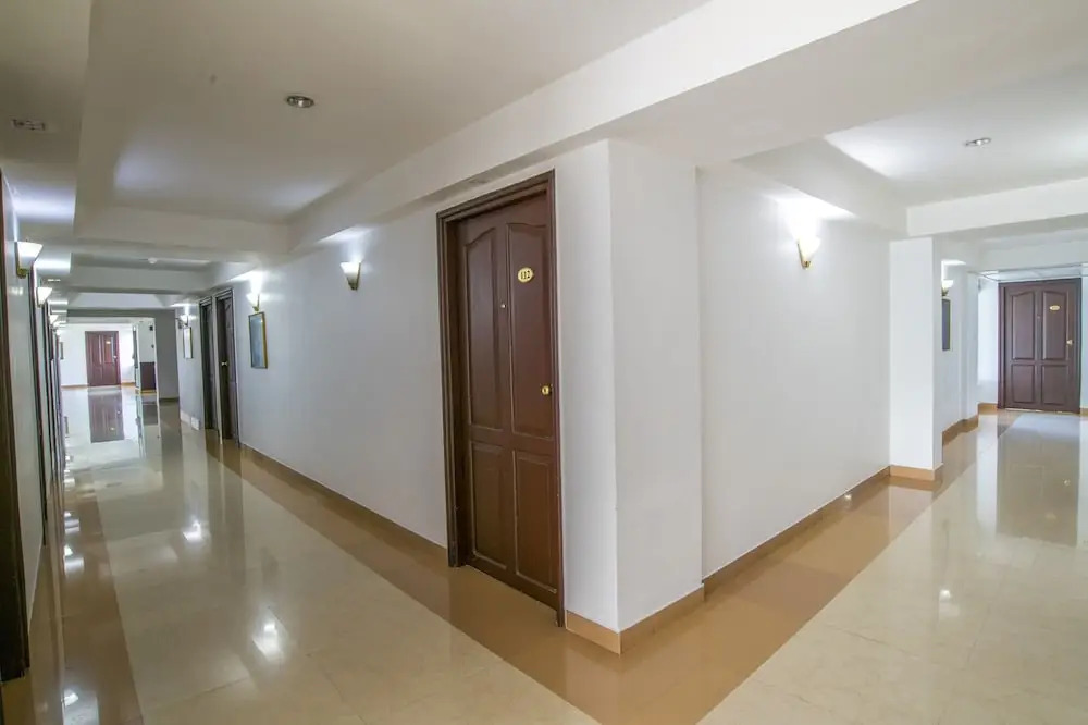 Golf View Hotel & Suites