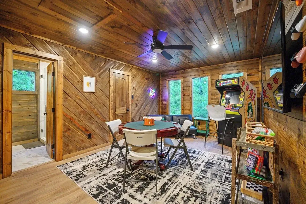 Broken Bow Home w/ Hot Tub, Game Room & EV Charger