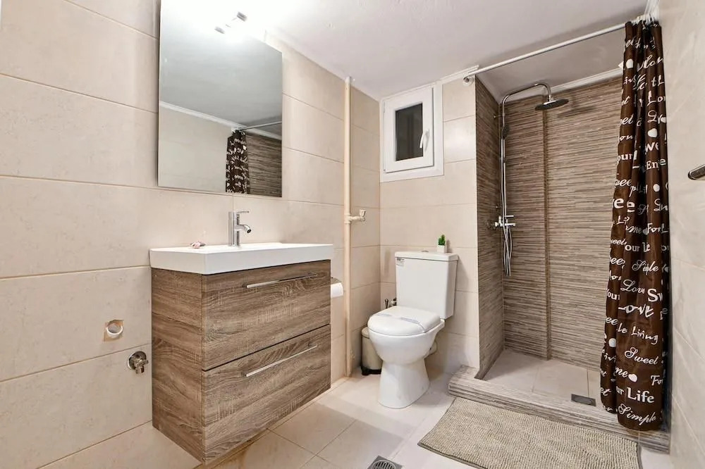 Renovated flat in Athens perfect location