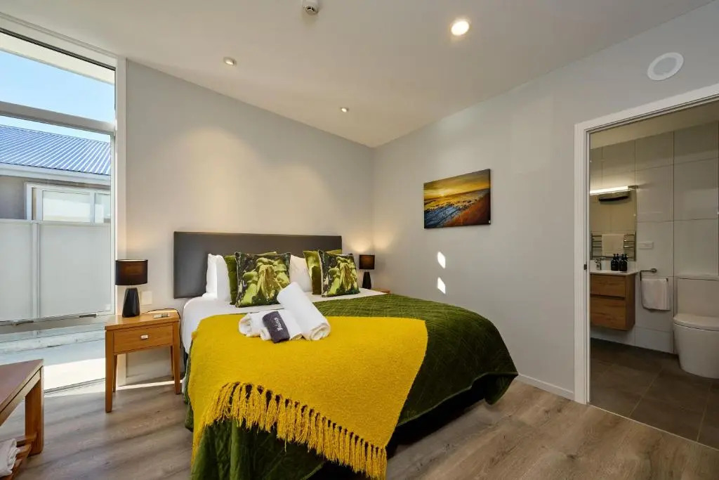 Shearwater Apartments