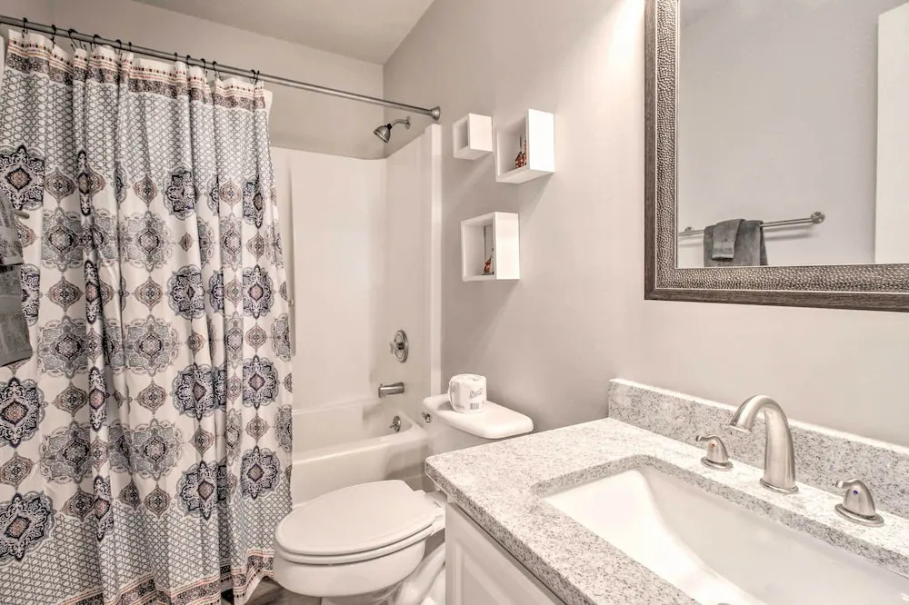 Ideally Located Luxe Beach House on Tybee Island